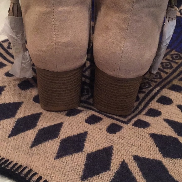 Perfect Booties - Picture 5 of 7